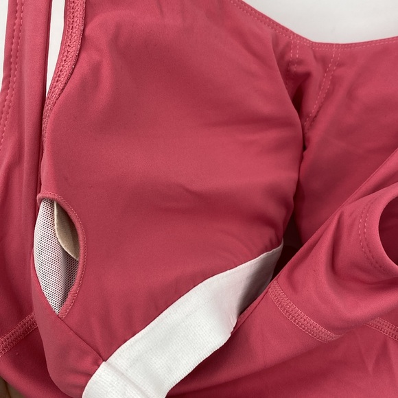 Halara Sleeveless Top With Built In Shelf Bra Activewear Workout Size Small - Picture 6 of 6